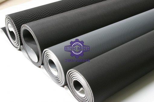Cuộn băng tải máy chạy bộ bề mặt nhám màu đen