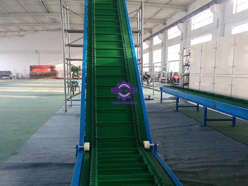 Những điều cần biết về loại băng tải PVC xanh phổ biến