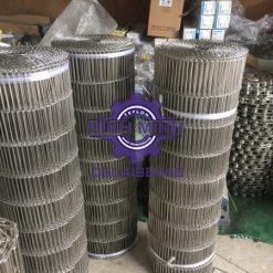 bang chuyen luoi inox