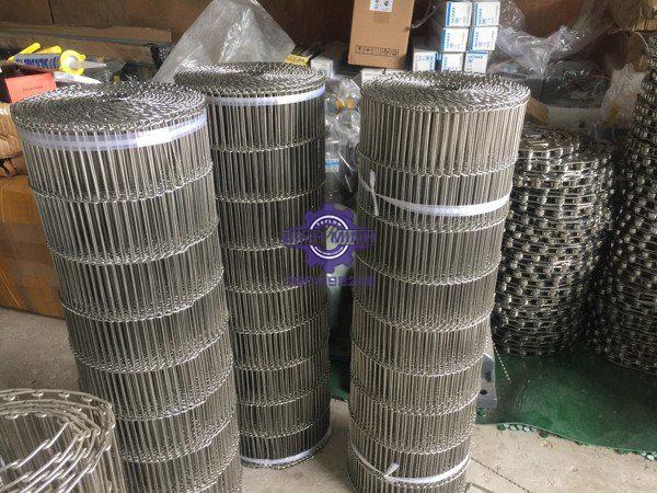 bang chuyen luoi inox bang chuyen luoi inox